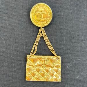 Chanel CC Vintage Dangling Quilted Classic Flap Bag Purse Brooch Season 25 1990